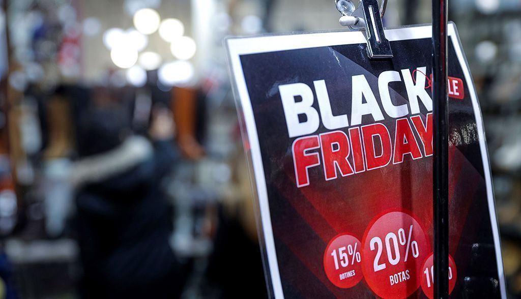 Los primeros bonos descuento para reactivar el comercio en Ceuta estarán listos para las campañas de "Black Friday" y Navidad