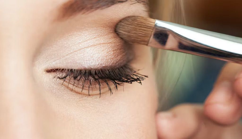 Luces y sombras: lo que hay que tener en cuenta antes de comprar y ponerse maquillaje