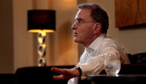 El premio Nobel de Medicina de 2013 Randy Schekman advierte en una entrevista con EFE de que las enfermedades neurodegenerativas, como el alzhéimer o el párkinson y para las que todavía no hay ningún tratamiento, serán uno de "los problemas más acuciantes del mundo", y aplaude el respaldo tanto institucional como de la filantropía privada para avanzar en su investigación. EFE