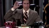 Le comédien Chevy Chase parodiant le président Gerald Ford. NBC