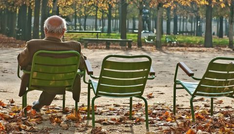 Vidas en soledad y mundos paralelos