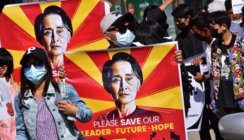 La junta birmana ordena el ingreso en prisión de Aung San Suu Kyi
