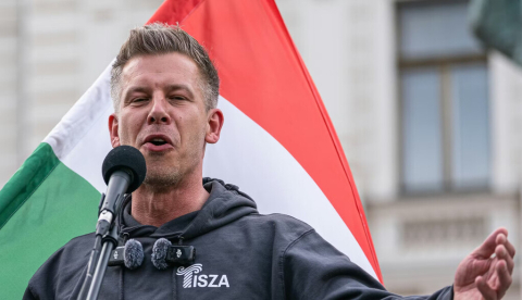 Péter Magyar, el rival de Viktor Orbán en las elecciones parlamentarias que se celebrarán el domingo 12 de abril. Istvan Csak/Shutterstock