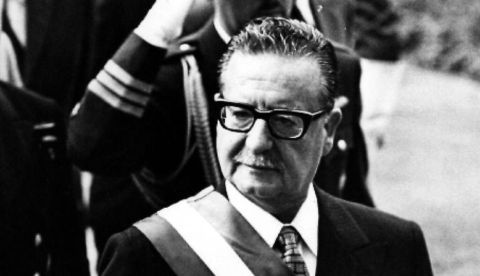 Salvador Allende con la banda presidencial. / Wikipedia.