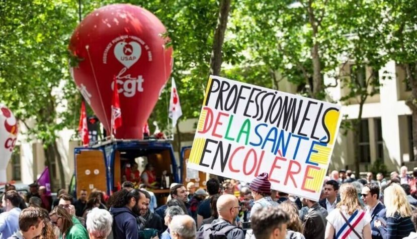 Manifestation le 7 juin 2022 des professionnels de la santé demandant entre autres, une revalorisation des salaires et de meilleures conditions de travail. AFP