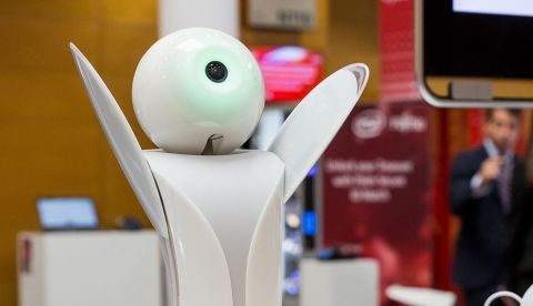 Fujitsu desarrolla Robopin, un robot que reconoce las emociones humanas / EFE