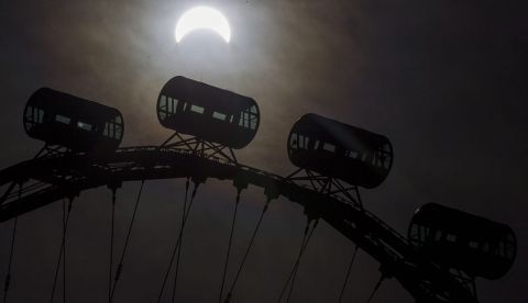 Fotografía de archivo de un eclipse parcial de sol. EFE/Archivo 