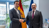 El vicepresidente primero y ministro de Economía, Comercio y Empresa, Carlos Cuerpo, y el presidente ejecutivo de CAF - Banco de Desarrollo de América Latina y el Caribe, Sergio Díaz-Granados. / © lamoncloa.gob.es. Ministerio de la Presidencia.
