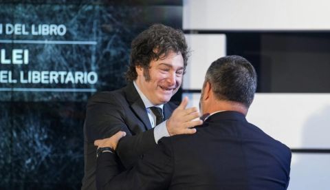 La mano que mece a Milei