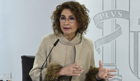 La vicepresidenta primera y ministra de Hacienda, María Jesús Montero, durante la rueda de prensa posterior al Consejo de Ministros. | Pool Moncloa / José Manuel Álvarez