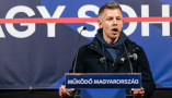 Péter Magyar, vencedor de las elecciones húngaras, pronuncia un discurso el pasado 7 de marzo. Istvan Csak/Shutterstock