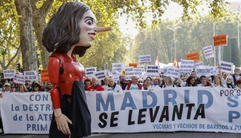 El pueblo herido frente a la Pinocha