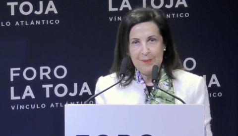 La ministra de Defensa, Margarita Robles, durante su intervención en la IV edición del Foro La Toja Vínculo Atlántico 2026: 'La relación atlántica y el futuro de Europa', en Lisboa. / © lamoncloa.gob.es. Ministerio de la Presidencia.