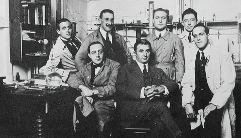 Moles y sus colaboradores en el Laboratorio de Investigaciones Físicas (1925) Author provided