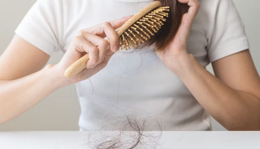 La genética, las hormonas y la edad pueden afectar al crecimiento de nuestro cabello. Kmpzzz/ Shutterstock