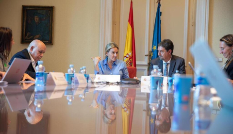 La ministra de Educación, Formación Profesional y Deportes, Milagros Tolón, durante la reunión de la Comisión Permanente del Observatorio Estatal de la Convivencia Escolar. / © lamoncloa.gob.es. Ministerio de la Presidencia.