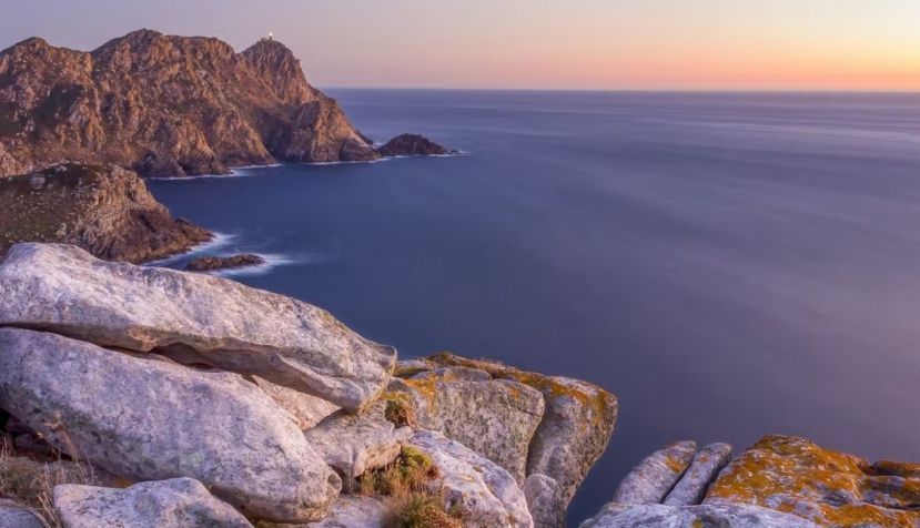 El océano Atlántico desde las Islas Cíes (Pontevedra). Shutterstock / Carlos Penichet