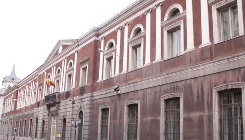 Edificios de la antigua Universidad Central de Madrid y del Instituto Cardenal Cisneros, calle de San Bernardo, 47 y 49. La primera fase se construyó entre 1842 y 1844, y la segunda en 1847.