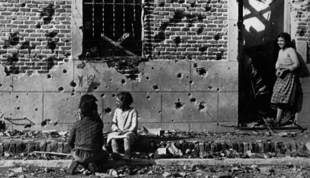 La fotografía del miliciano del “Taller Fotográfico Robert Capa”