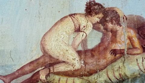 Una pintura de Pompeya. Siglo I DC. Una pareja en acción. La mujer viste un sostén. Stephanecompoint