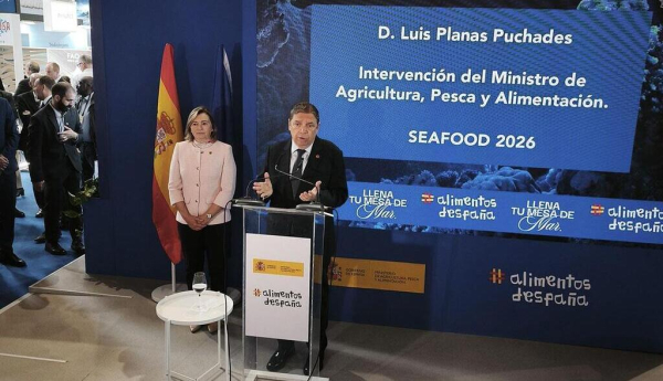 El ministro de Agricultura, Pesca y Alimentación, Luis Planas, participa en la feria 'Seafood 2026' en Barcelona. / © lamoncloa.gob.es. Ministerio de la Presidencia.