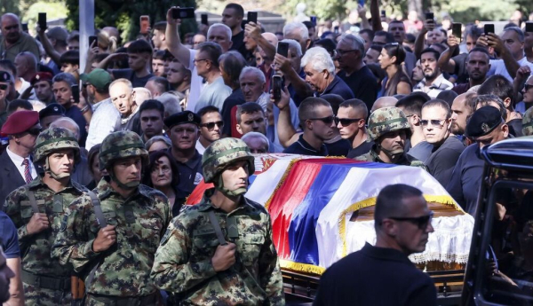 La glorificación por parte de Vučić del criminal de guerra Mladić supone un nuevo golpe a los valores europeos: la UE y el PPE deben actuar