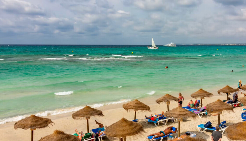 Mallorca se revuelve contra el turismo que despoja al habitante de su territorio
