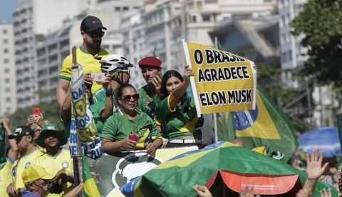 Manifestación en Brasil en apoyo a Elon Musk. Bruna Prado/AP