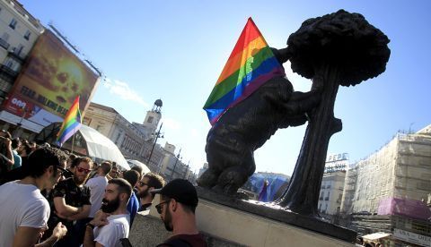 Los mayores Lgtbi despiden su año con muchas asignaturas pendientes / EFE / ARCHIVO