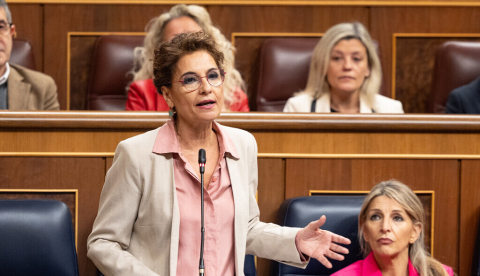 Mª Jesús Montero: “De los dos ministros anteriores de Hacienda del PP, uno está en la cárcel y el otro a punto de entrar por delitos de corrupción”