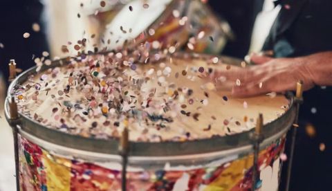 El sonido de las partículas cuánticas no respeta las mismas leyes que rigen, por ejemplo, el retumbar de un tambor. PeopleImages.com - Yuri A/Shutterstock