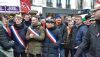 Les partis politiques qui forment l’opposition de gauche à Emmanuel Macron ont défilé derrière les organisations syndicales. Ici Fabrice Roussel (à gauche) dans le cortège parisien, le 19 janvier. Jeanne Menjoulet/Flickr, CC BY-NC-SA
