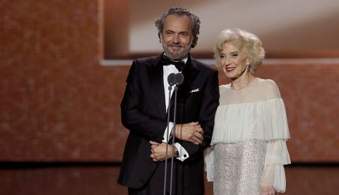 Los actores José Coronado y Marisa Paredes durante la gala de los Premios Goya 2020 que se han celebrado hoy sábado en el Palacio de los Deportes José María Martín Carpena, en Málaga. EFE/Chema Moya.