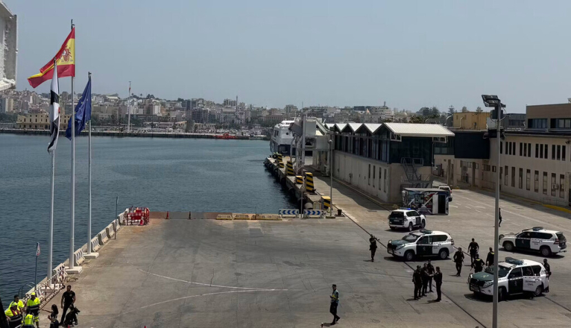 Efectivos de la Guardia Civil desplegados en el puerto de Ceuta el pasado 31 de julio de 2026. Colinmthompson/Shutterstock
