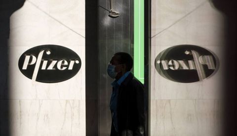 Pfizer presenta una prometedora píldora como "punto de inflexión" en pandemia