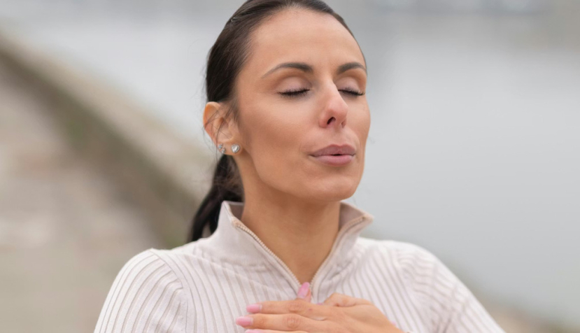 La respiración profunda podría ser una manera indirecta de estimular el nervio vago. DexonDee/Shutterstock