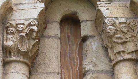  Ventanal del ábside (zona norte) de la basílica de San Prudencio y San Andrés de Armentia (Álava), siglo XII. Gorka López de Munain, Author provided