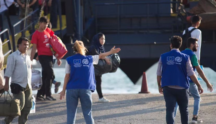 Migrantes y refugiados llegan al puerto de Tesalónica desde la isla de Lesbos. Achilleas Chiras/Shutterstock