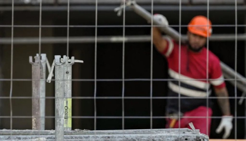 Más de 214.000 personas extranjeras trabajan en España gracias a la vía del arraigo, un 40% más que hace un año