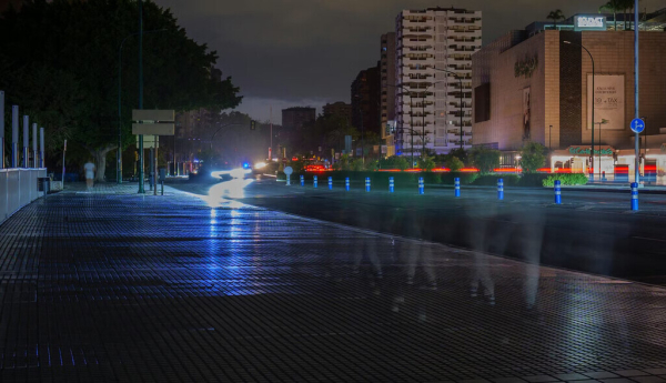 Calles desiertas de Málaga durante el apagón. Eduardo Frederiksen/Shutterstock