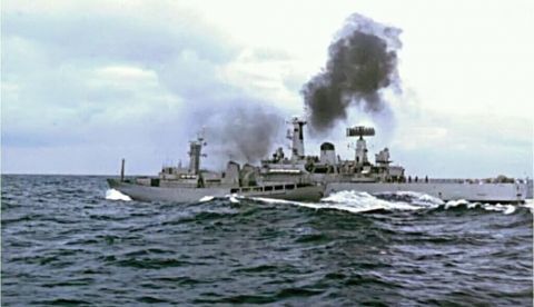 Refriega entre barcos de las marinas islandesa y británica. / Wikipedia