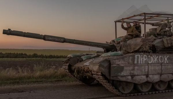 Des militaires ukrainiens dans la zone de Soumy (Ukraine, à quelques kilomètres de la frontière russe), le 14 août 2024. L'opération lancée le 6 août sur le territoire russe a déjà permis aux Ukrainiens de prendre plusieurs dizaines de localités et provoqué le déplacement de 180 000 personnes. Roman Pilipey/AFP