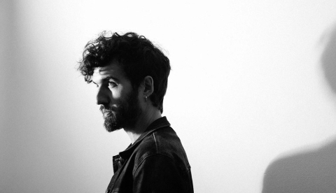 Guille Galván presenta en directo su álbum debut, Nadie con ese nombre vive aquí