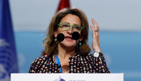La ministra de Transición Ecológica en funciones, Teresa Ribera durante su intervención en el plenario de la Cumbre Climática, en el segundo día de negociaciones de alto nivel para tomar medidas adicionales contra la emergencia climática este miércoles en Ifema en Madrid. EFE/ J.J. Guillén