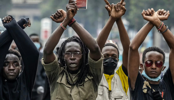 Manifestation contre la hausse des impôts en juin 2024 près du Parlement à Nairobi. Luis Tato/AFP