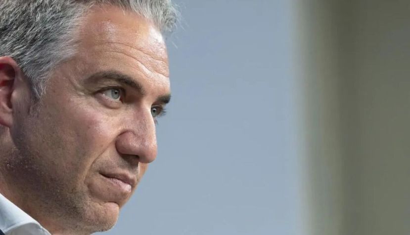 Un político faltón