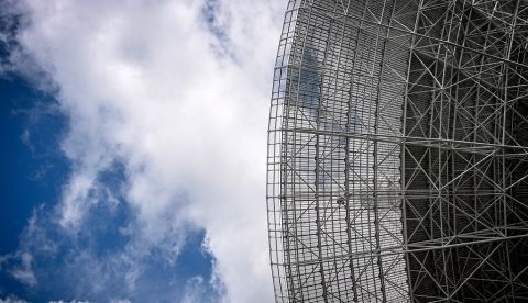 Telescopio. EFE/EPA/SASCHA STEINBACH