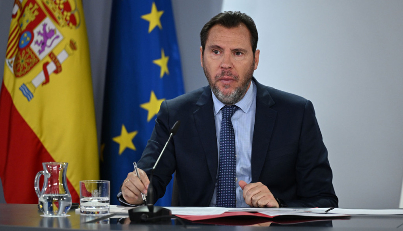 El ministro de Transportes y Movilidad Sostenible, Óscar Puente, durante la rueda de prensa posterior al Consejo de Ministros. | Pool Moncloa/Borja Puig de la Bellacasa. La Moncloa, Madrid - 9.6.2026 / © lamoncloa.gob.es. Ministerio de la Presidencia.