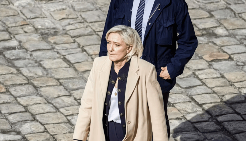 Marine Le Pen et vingt-trois autres responsables du RN ont été condamnés pour détournements de fonds publics le 31 mars 2025. Marine Le Pen (ici en photo lors d’une cérémonie aux Invalides en 2024) est désormais inéligible pour 5 ans.
