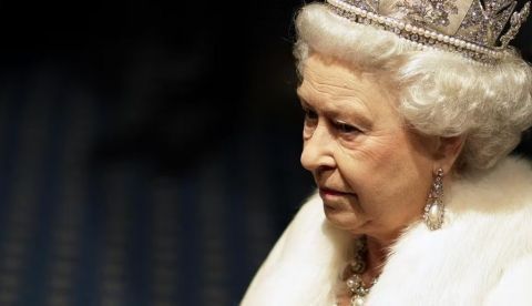 La reina Isabel II. The Royal Household